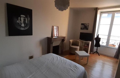 Conlie Bed & Breakfast | Chambre tout confort à l'étage