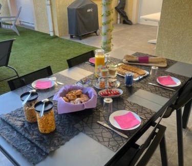 Creches-sur-Saone Bed & Breakfast | Chambres d'Hôtes chez Estelle