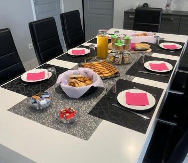 Creches-sur-Saone Bed & Breakfast | Chambres d'Hôtes chez Estelle