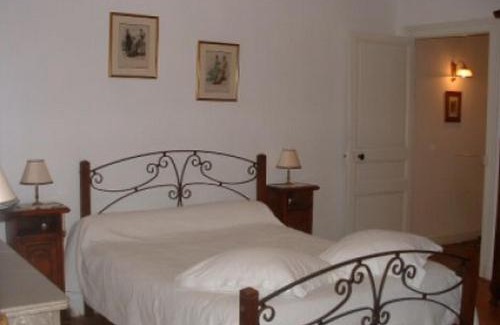 Montfort-le-Gesnois Bed & Breakfast | Chambres d'hôtes Le Pont Romain