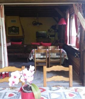 Morillon Bed & Breakfast | Chambres d'Hôtes Chalet de la Source