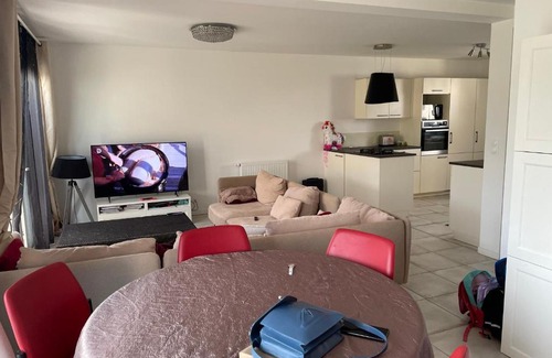 Orgeres House | Chambres privées dans maison familiale et moderne