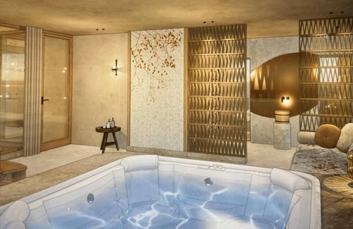 Chamonix City Centre Ski Chalet | Chamonix 4 Bedroom Chalet with Spa and Gym. Spectacular Mont Blanc Views