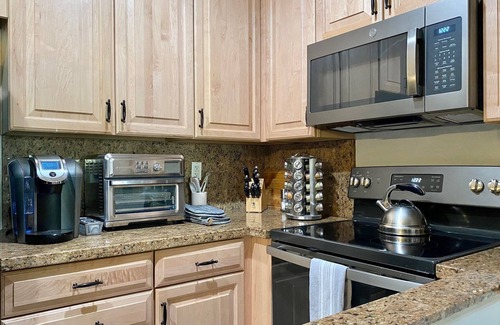 Mammoth Lakes Condo | Chamonix#56 Remodeled - 5 Min walk to Canyon Lodge