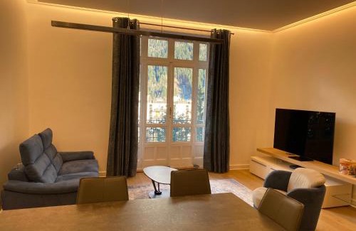 Chamonix City Centre Apartment | Chamonix - Majestic vue Mont Blanc