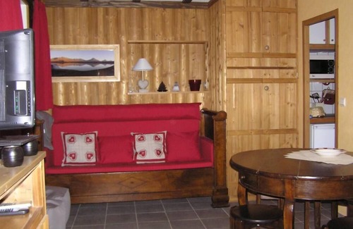 Les Houches Apartment | Chamonix Valley flat in an old farmhouse