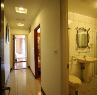 Jiji Bed & Breakfast | Champs Yazuh B&B