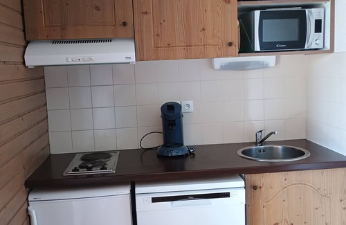 Chamrousse Apartment | Chamrousse apt 4/6 ppl – 3★ residence, ski-in/ski-out, great mountain views