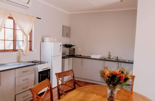 Oudtshoorn House | Chandelier Game Lodge