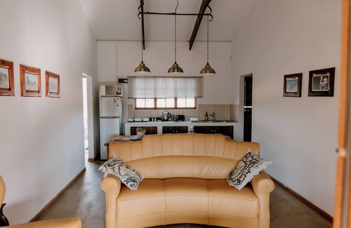 Oudtshoorn House | Chandelier Game Lodge