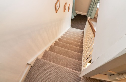Giggleswick Cottage | CHANDLERS COTTAGE, pet friendly, with a garden in Settle