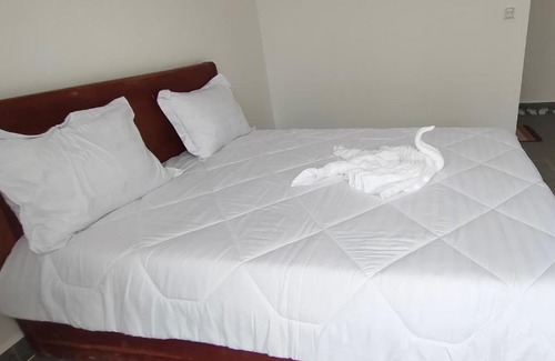 Kampot Hotel | ChanDoung BunLeang Resort
