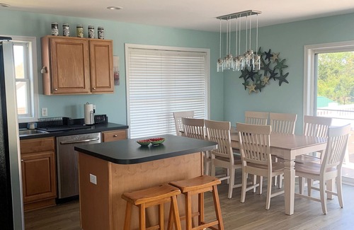 Deep Hole House | Channel Breeze - Water View - Fenced in Backyard NO LINENS OR TOWELS PROVIDED