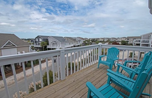 Ocean Isle Beach Condo | Channel Harbor 1 bedroom condo for 4, close to beach