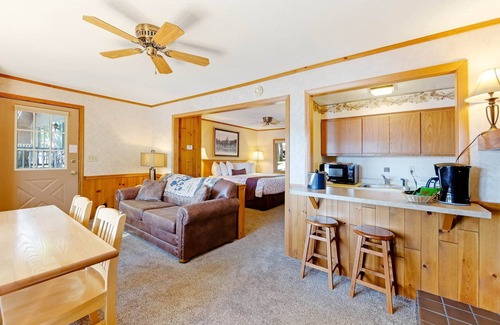 Eagle River House | Chanticleer Inn Villa 6