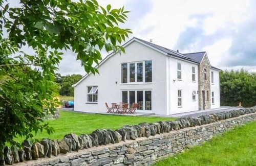 Elim Cottage | Chapel House