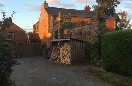 Burlton Cottage | Character cottage