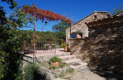 La Roque-sur-Pernes House | Character house with swimming pool set in Provencal garrigue.