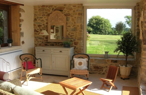 Plouha House | Character house in a restored farmhouse facing the sea. Close to a beach.