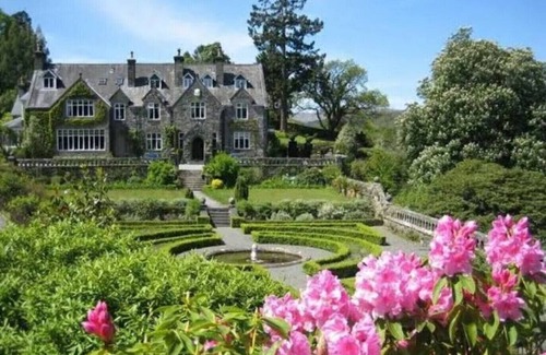 Arthog House | Character old cottage in gorgeous Snowdonia location