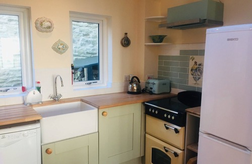 Lostwithiel Cottage | Characterful cottage with pool and pet friendly!