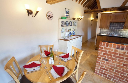 Pulborough Cottage | Characterful barn conversion on working farm.