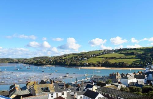Salcombe House | Charborough House Apt 3