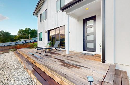 Glen Ellen House | Chardonnay Getaway