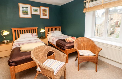 Haltwhistle Cottage | CHARE CLOSE COTTAGE, pet friendly, with open fire in Haltwhistle