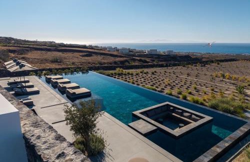 Oia Villa | Charisma Estate