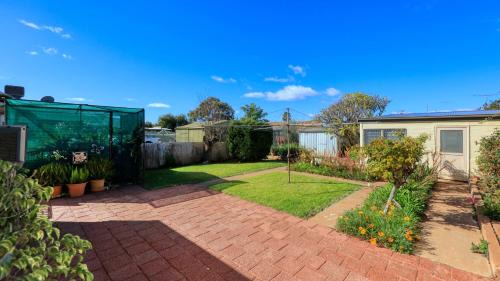 Broken Hill Hotel | Charles Rasp Motor Inn & Cottages