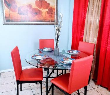 Kansas City House | Charles Stays