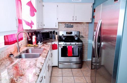 Kansas City House | Charles Stays