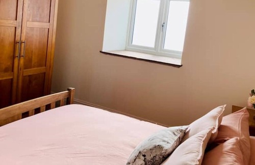 Sheffield Cottage | Charlesworths. Barn Conversion on the Edge of the Peak District