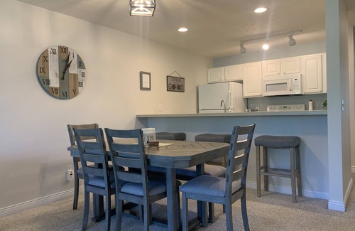 Charlevoix Condo | Charlevoix Country Club Condo - Relaxing and Peaceful