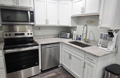 New Baltimore Apartment | Charlie`s by the Bay #3