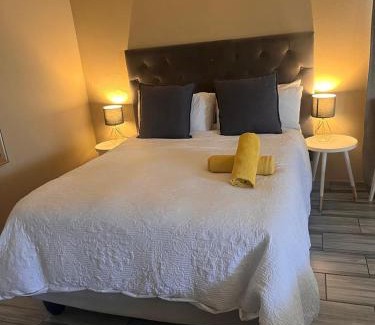 Beaufort West Apartment | Charlie's Place - Self catering studio