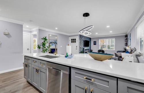 Villa Heights Apartment | Charlotte Spacious Home