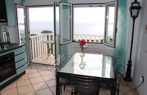 Pylos-Nestoras House | Charly Point Villa