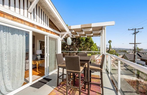 Cardiff-by-the-Sea House | Charm By the Sea