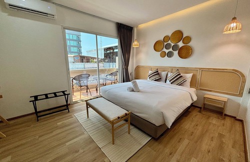 Jomtien Hotel | Charm Hostel at Pratumnak