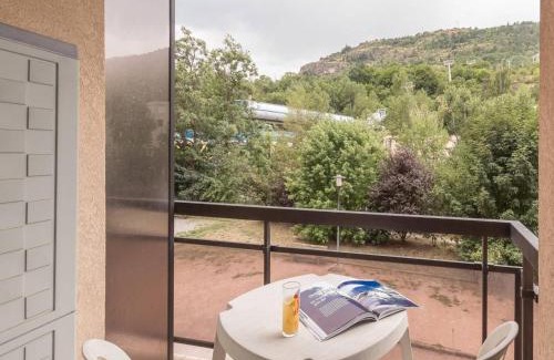 Briancon Apartment | Charmant 2 pièces cabine avec balcon, proche télécabine et centre de Briançon - 4 pers. - FR-1-330C-24