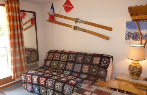 Areches Apartment | Charmant appartement à Arêches-Beaufort avec terrasse, piscine et parking, idéal pour 4 personnes - FR-1-342-139