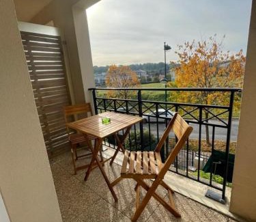 Magny-le-Hongre Apartment | Charmant appartement duplex à 5min de Disney.