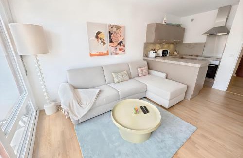 Deauville City Centre Apartment | Charmant Appartement au Cœur de Deauville avec Balcon et plage à 10 min à Pied