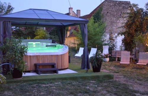 Le Blanc House | Charmant gîte au cœur du Berry avec jacuzzi et terrasse - FR-1-591-757