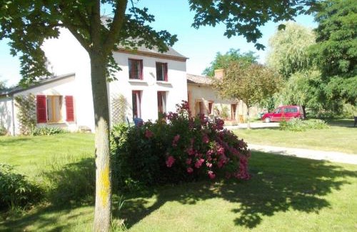 Montilliers House | Charmant gîte familial avec jardin et Wifi, animaux admis - FR-1-622-77