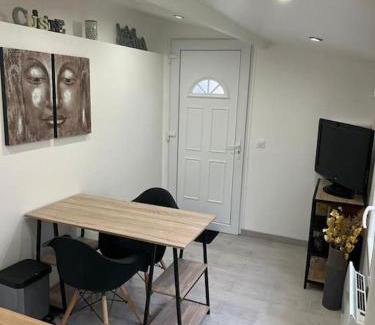 Avrainville Apartment | Charmant logement indépendant