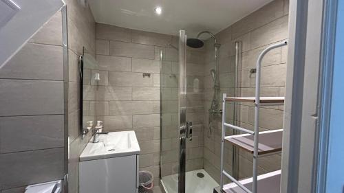 Bonneveine Apartment | Charmant T2 à 5 min des Plages -10min Calanques