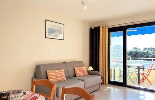 La Faviere Apartment | Charmant T2 avec terrasse, clim et garage à Bormes-les-Mimosas, 2 piscines, proche plage et calme - FR-1-251-542